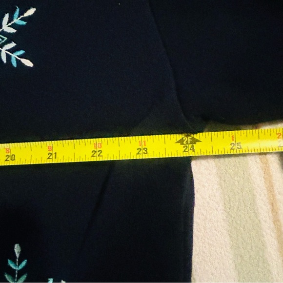 TALBOTS NWT Snowflake Soft Embroidered Nave Winter Sweatshirt Long Sleeve B2 - Picture 10 of 10